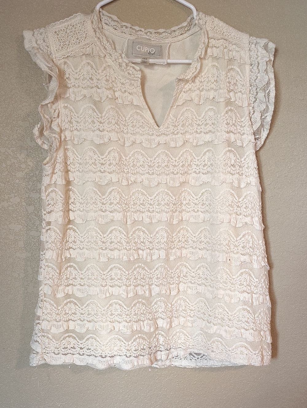 Cupio Lace Ruffle Sleeve Cream Top